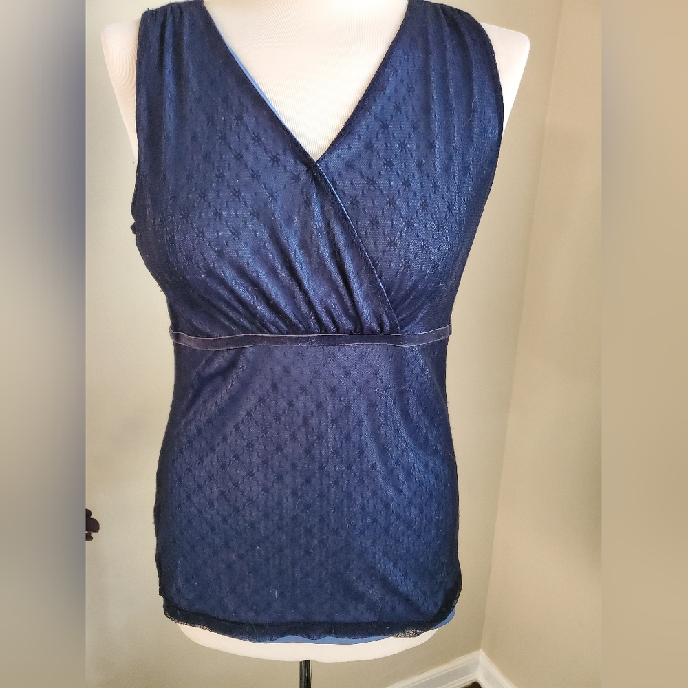 ANN TAYLOR blue sleeveless lace overlay top, size Medium